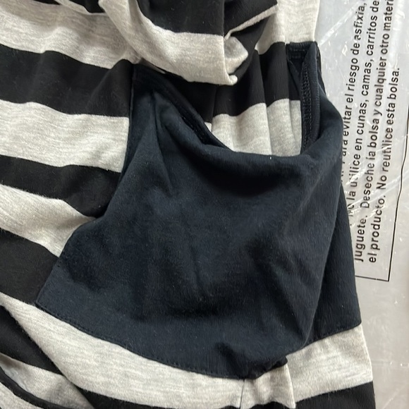 Cute dress with 2 pockets.  New but no tags - Picture 4 of 4